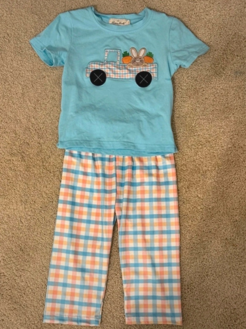 Marie Nicole Clothing outfit